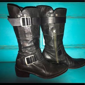 Vera Wang Lavender Label Black leather boots  9